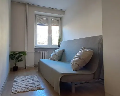WOMBAT NIERUCHOMOŚCI     oferuje na sprzedaż atrakcyjne 2-pokojowe mieszkanie z balkonem o powierzchni  39,50m 2  , usytuowane