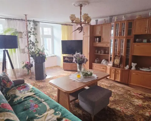 WOMBAT NIERUCHOMOŚCI    oferuje na sprzedaż atrakcyjne mieszkanie w ścisłym centrum Świdnicy   Na sprzedaż mieszkanie zlokali