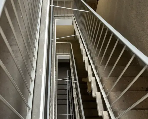 TOP LOKALIZACJA | IDEALNE POD INWESTYCJĘ | BLISKO RYNKU   WOMBAT NIERUCHOMOŚCI oferuje na sprzedaż atrakcyjne 3-pokojowe mies