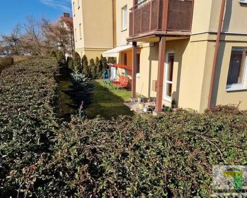 Na sprzedaż: 3-pokojowe mieszkanie z ogrodem - Siechnice, Osiedle Błękitne II    Cena:  695 000 zł (12 442 zł/m²)  Powi