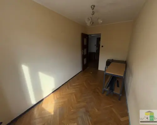TOP LOKALIZACJA | IDEALNE POD INWESTYCJĘ | BLISKO RYNKU WOMBAT NIERUCHOMOŚCI oferuje na sprzedaż atrakcyjne 2-pokojowe mieszkan