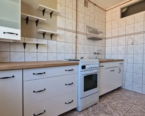 Dwupokojowe mieszkanie z balkonem, 2 piętro