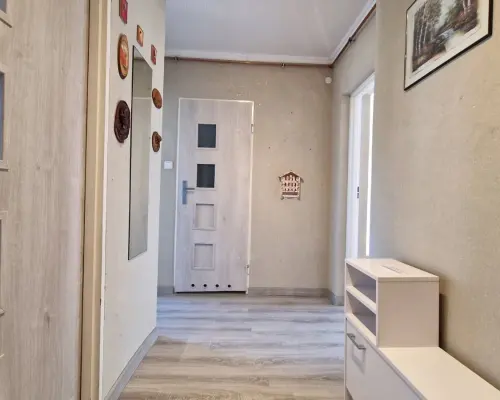 Dwupokojowe mieszkanie z balkonem, 2 piętro