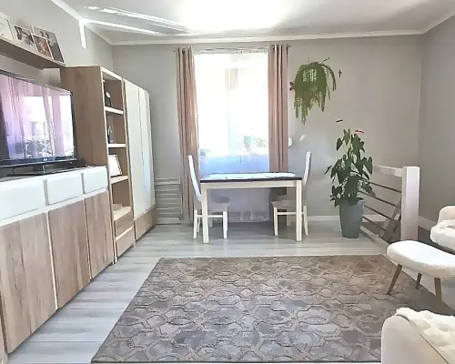 2-pokojowe mieszkanie z ogródkiem w Dzierżoniowie.