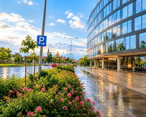 WOMBAT Nieruchomości   ma przyjemność zaprezentować ofertę   sprzedaży:  10   minut od Rynku Wrocławskiego!   z Parkingiem. ul.