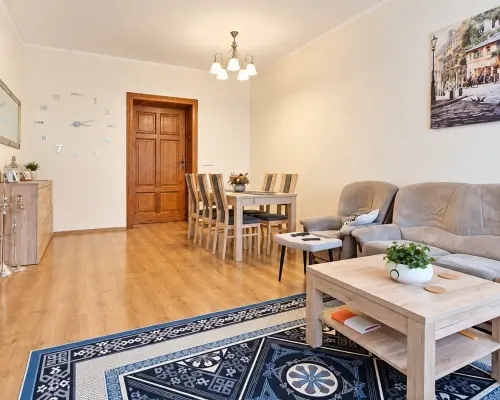 Przestronne 4-pokojowe mieszkanie, centrum