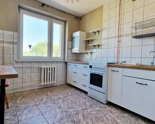 Dwupokojowe mieszkanie z balkonem, 2 piętro