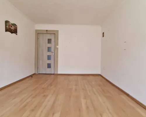 Dwupokojowe mieszkanie z balkonem, 2 piętro