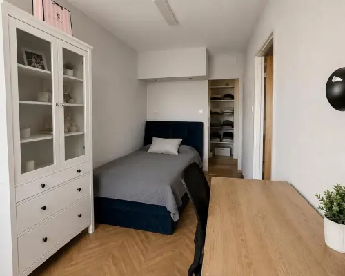 Wombat Nieruchomości   oferuje na wynajem  przestronne 2-pokojowe mieszkanie  o powierzchni 56 m². Mieszkanie znajduje si