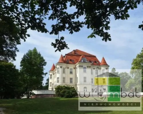 WOMBAT NIERUCHOMOŚCI    z przyjemnością prezentuje   do wynajęcia   przestronne, jasne i komfortowe  2-pokojowe mieszkanie o po