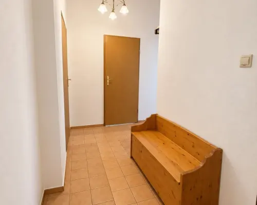 WOMBAT NIERUCHOMOŚCI   oferuje do wynajęcia  przestronne, 2-pokojowe mieszkanie  o powierzchni 65,6 m2 położone w samym centrum