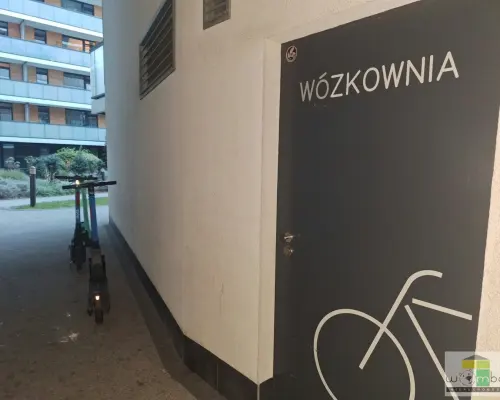 WOMBAT Nieruchomości    prezentuje dla Państwa  na wynajem we Wrocławiu, niedaleko Arkad i Sky Towera -  atrakcyjnie przytulne