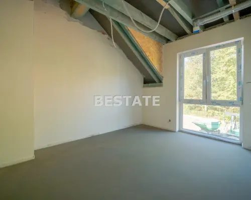 DOM na sprzedaż – Bliźniak z działką 900m²