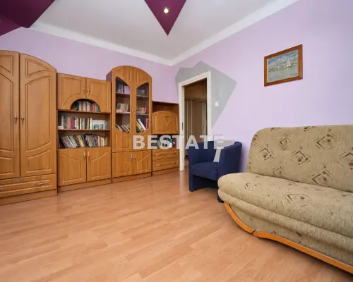 TYLKO U NAS !!!    Na sprzedaż funkcjonalne, dwupokojowe mieszkanie o powierzchni  49,38 m² , położone w ścisłym  centrum Tar