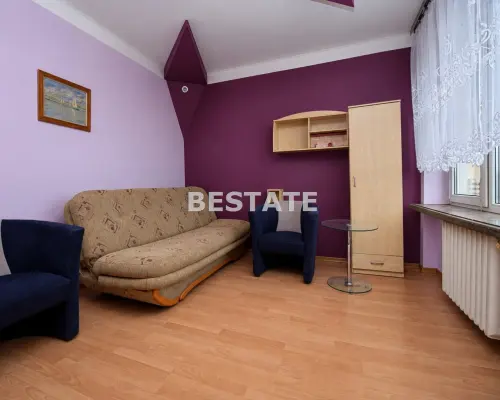 TYLKO U NAS !!!    Na sprzedaż funkcjonalne, dwupokojowe mieszkanie o powierzchni  49,38 m² , położone w ścisłym  centrum Tar