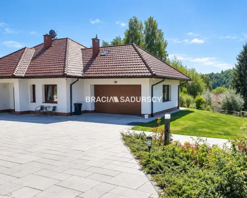 komfortowy parterowy dom jednorodzinny w Kobylcu