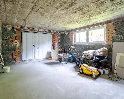budynek| 409,95 m² |  działka 1056 m² | inwestycja