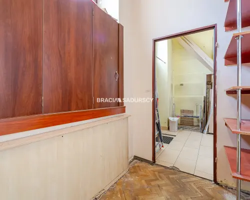 Lokal usługowo-handlowy ok. 150m2 – duża witryna