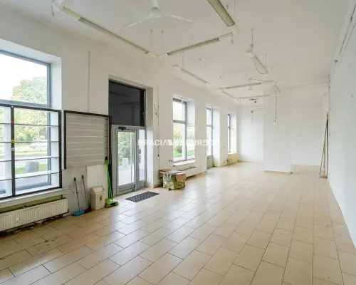 Lokal usługowo-handlowy ok. 150m2 – duża witryna