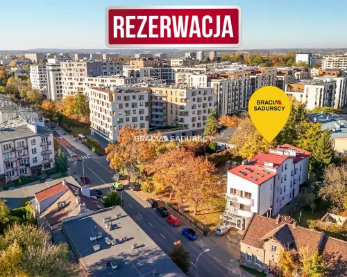 Lokal mieszkalno-usługowy w centrum.