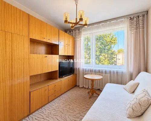 3 pokoje, 56 m², balkon, osobna kuchnia