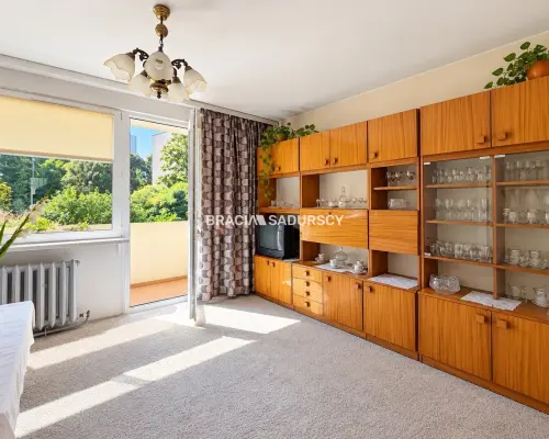 3 pokoje, 56 m², balkon, osobna kuchnia