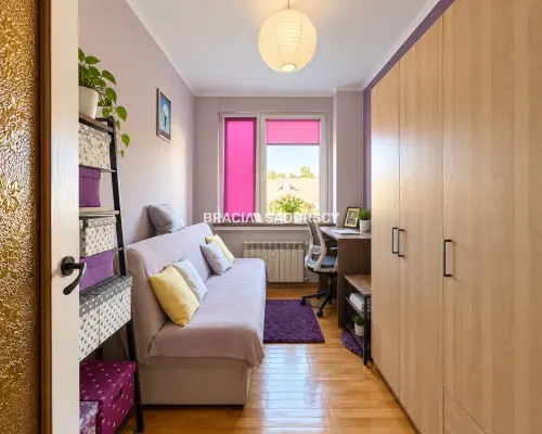 3 pokoje, 56 m², balkon, osobna kuchnia