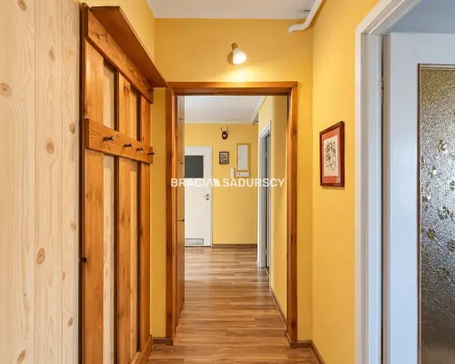3 pokoje, 56 m², balkon, osobna kuchnia