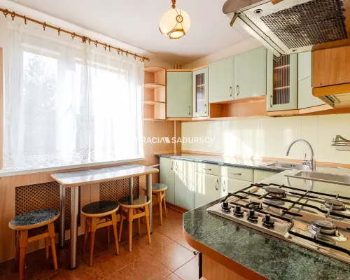 3 pok/ osobna kuchnia/ balkon- ul. Stojałowskiego.