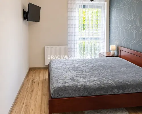 3-pok z balkonem + garaż, Obozowa