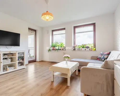 2 pok| balkon| cicha okolica| Wierzyńskiego
