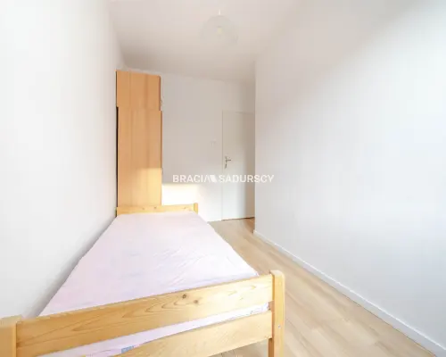 64m2 4 pok+ os kuchnia balkon Bronowice