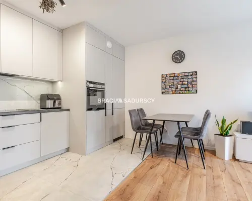 2 pokoje|46,15 m²|ogródek|garaż podziemny|2023r