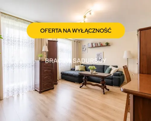 2 pokoje, osobna kuchnia, m. postojowe, komórka