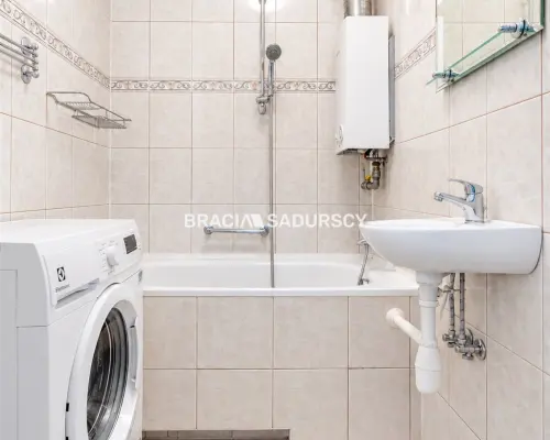 3 pokoje | 45,5 m² | balkon | panoramiczny widok | Kraków, ul. Pachońskiego    Cena: 669 400 zł   Na sprzedaż f