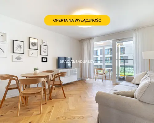 Kawalerka I piętro winda balkon garaż