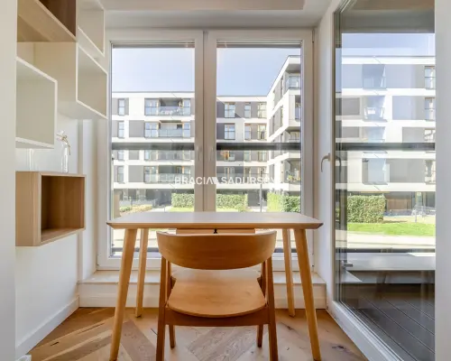 Kawalerka I piętro winda balkon garaż