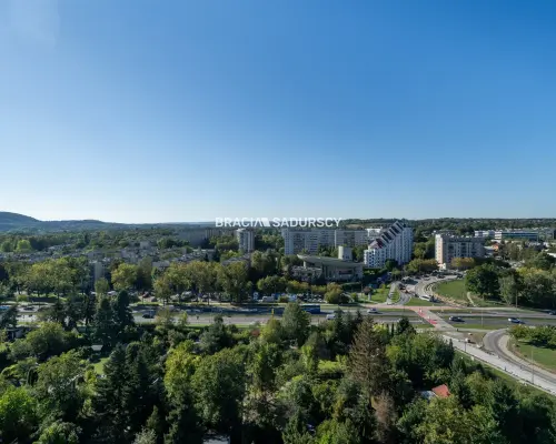 Bronowice Salwator Tower 13 piętro widok balkon