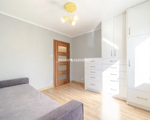 2 POKOJE | 52 m² | BALKON | OSOBNA KUCHNIA |