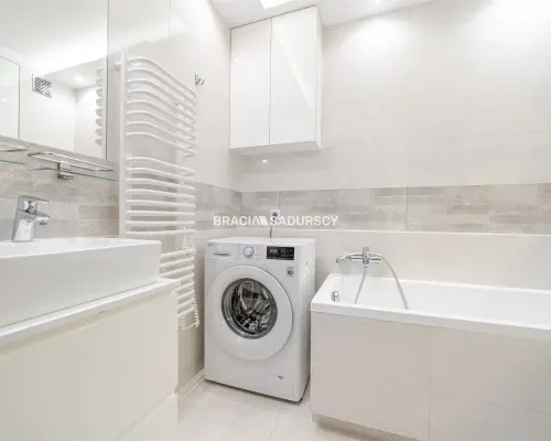 2 POKOJE | 52 m² | BALKON | OSOBNA KUCHNIA |
