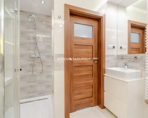 2 POKOJE | 52 m² | BALKON | OSOBNA KUCHNIA |