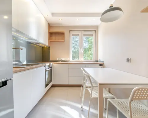 2 POKOJE | 52 m² | BALKON | OSOBNA KUCHNIA |