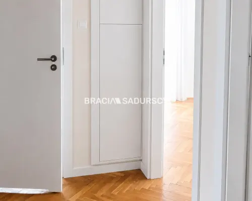 Mieszkanie 48 m² Nowa Huta - os. Zgody    Do wynajęcia przestronne, funkcjonalne, dwupokojowe mieszkanie z dwoma balkon