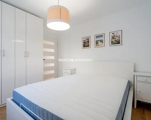 2 POKOJE | 38 m² | WYSOKI STANDARD | PO GENERALNYM REMONCIE | BALKON | PARKING |  KRAKÓW, UL UŁANÓW -REJON U