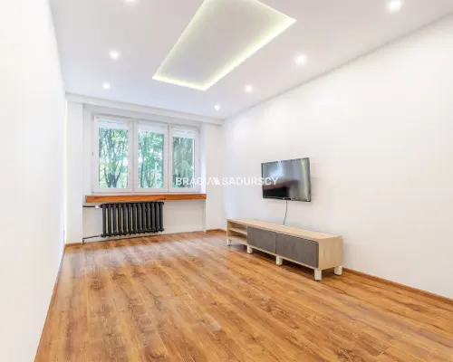 Do wynajęcia nowoczesne mieszkanie po remoncie - 38 m² | os. Strusia, Kraków Nowa Huta    Cena najmu: 2 500 zł | 2 pokoje | P