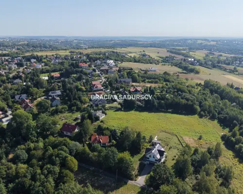 Brzozówka, gm. Zielonki 1,1ha + media