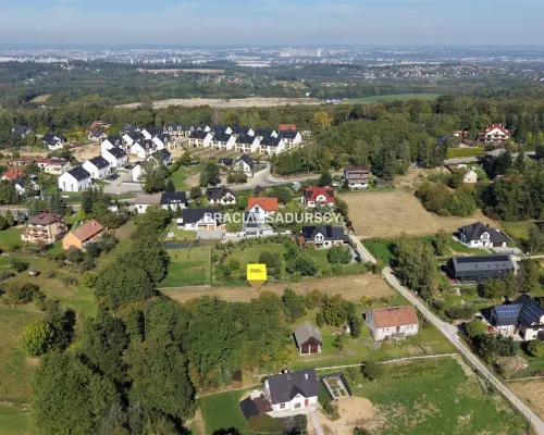 DZIAŁKA BUDOWLANA UZBROJONA PRZY WIELICZCE 32 ARY