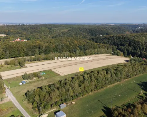 DZIAŁKA 60 AR. ROL-BUDOWLANA MEDIA SĄSPÓW SPOKÓJ