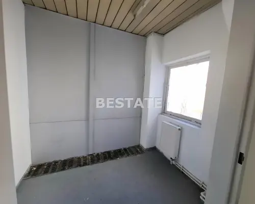 Lokal 60 m.kw przy głównej ulicy / biurowiec