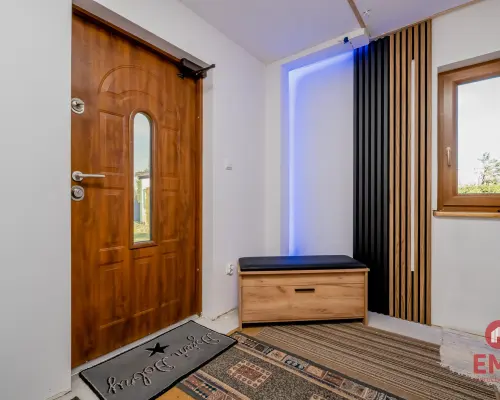 Zadbane siedlisko z budynkami gospodarczymi 7400m²